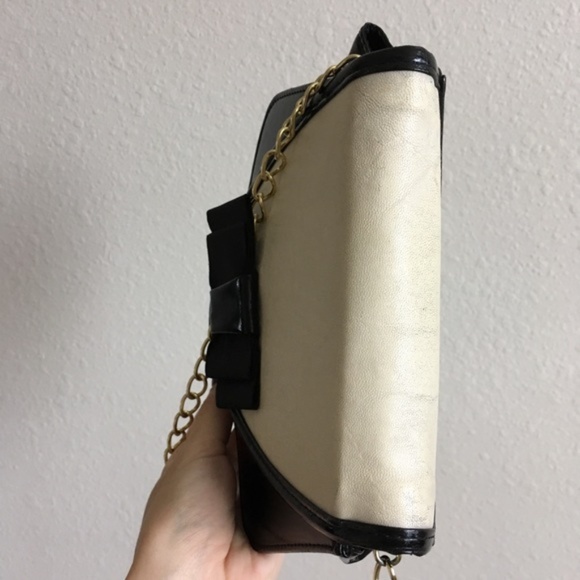 Vintage Tuxedo Bow Small Crossbody - Picture 7 of 8
